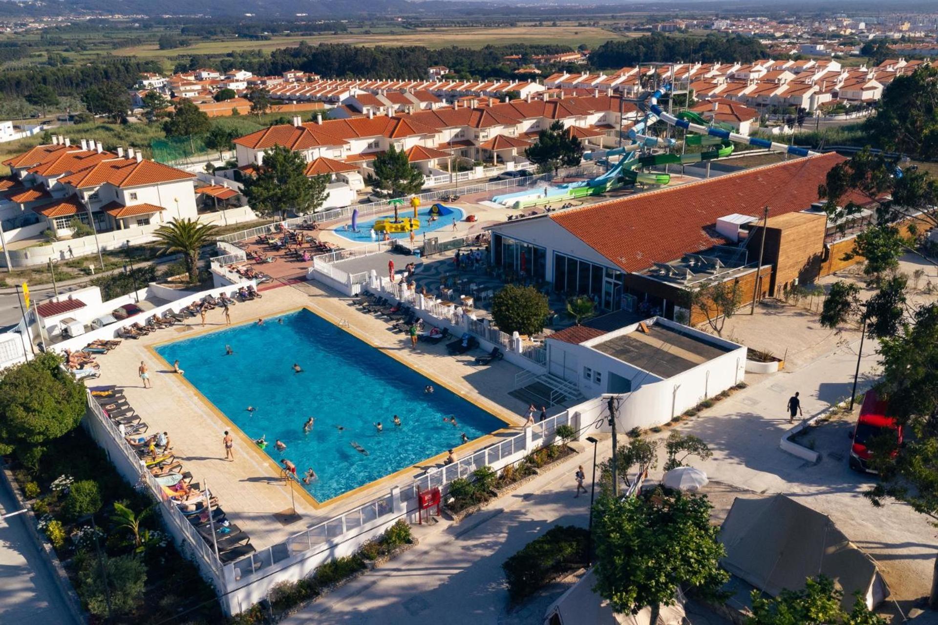 Kampaoh Sao Martinho Do Porto Hotel Exterior photo